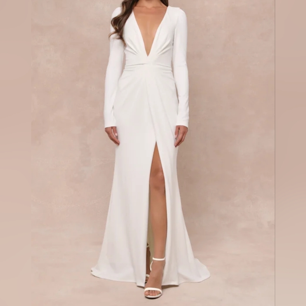 Lulu's WHITE LONG SLEEVE MERMAID MAXI DRESS SIZE SMALL